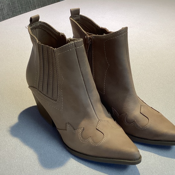 Indigo Shoes - Indigo Rd. Tan Western Style Ankle Booties